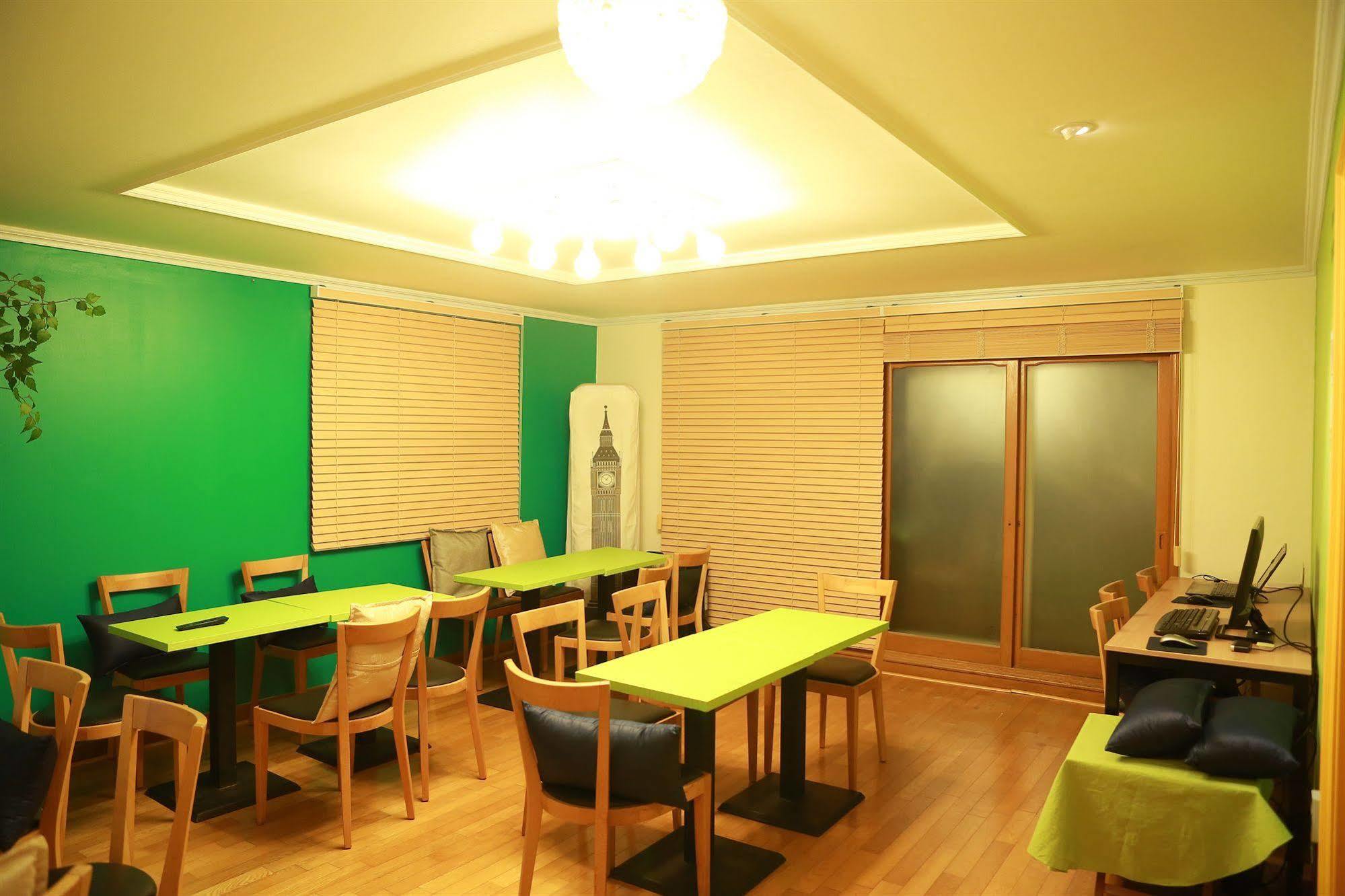 Moon Hostel Seoul Eksteriør bilde